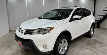 TOYOTA RAV4 XLE 2013