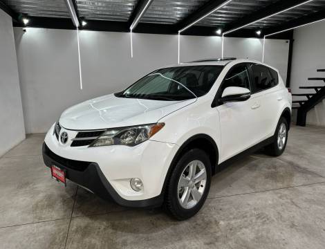 TOYOTA RAV4 XLE 2013