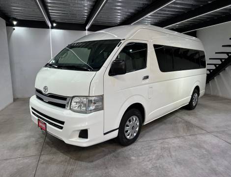 TOYOTA HIACE 2012