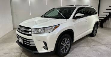 TOYOTA HIGHLANDER XLE 2018