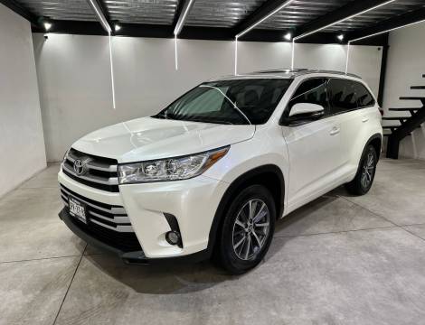 TOYOTA HIGHLANDER XLE 2018