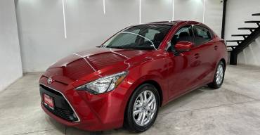 TOYOTA YARIS R XLE 2016