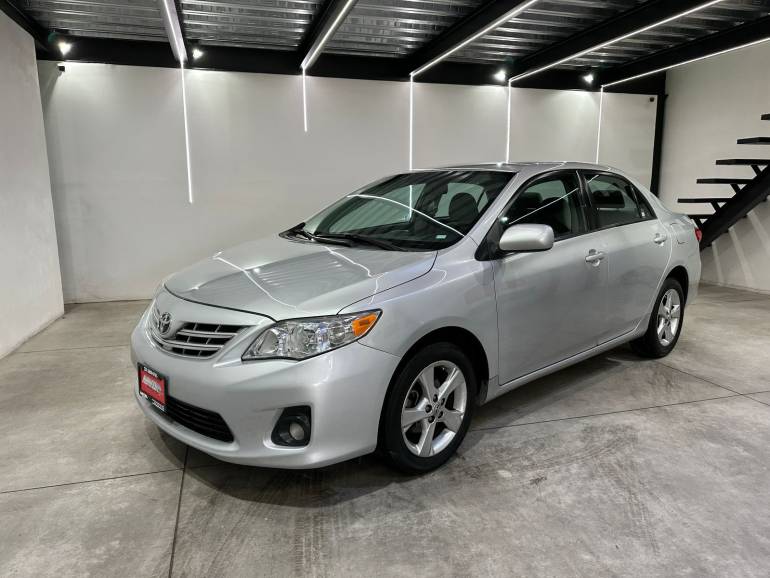 TOYOTA COROLLA XLE 2013