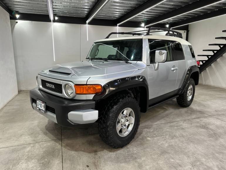 TOYOTA FJ CRUISER 3P PREMIUM 4X4 2008