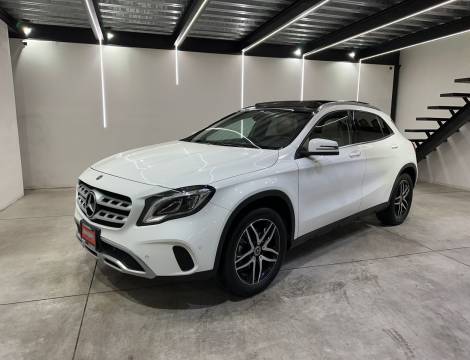 MERCEDES-BENZ CLASE GLA200 CGI SPORT 2020