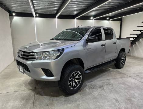 TOYOTA HILUX 2.7 CABINA DOBLE 2020