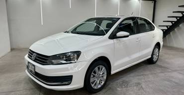 VOLKSWAGEN VENTO CONFORTLINE 2017